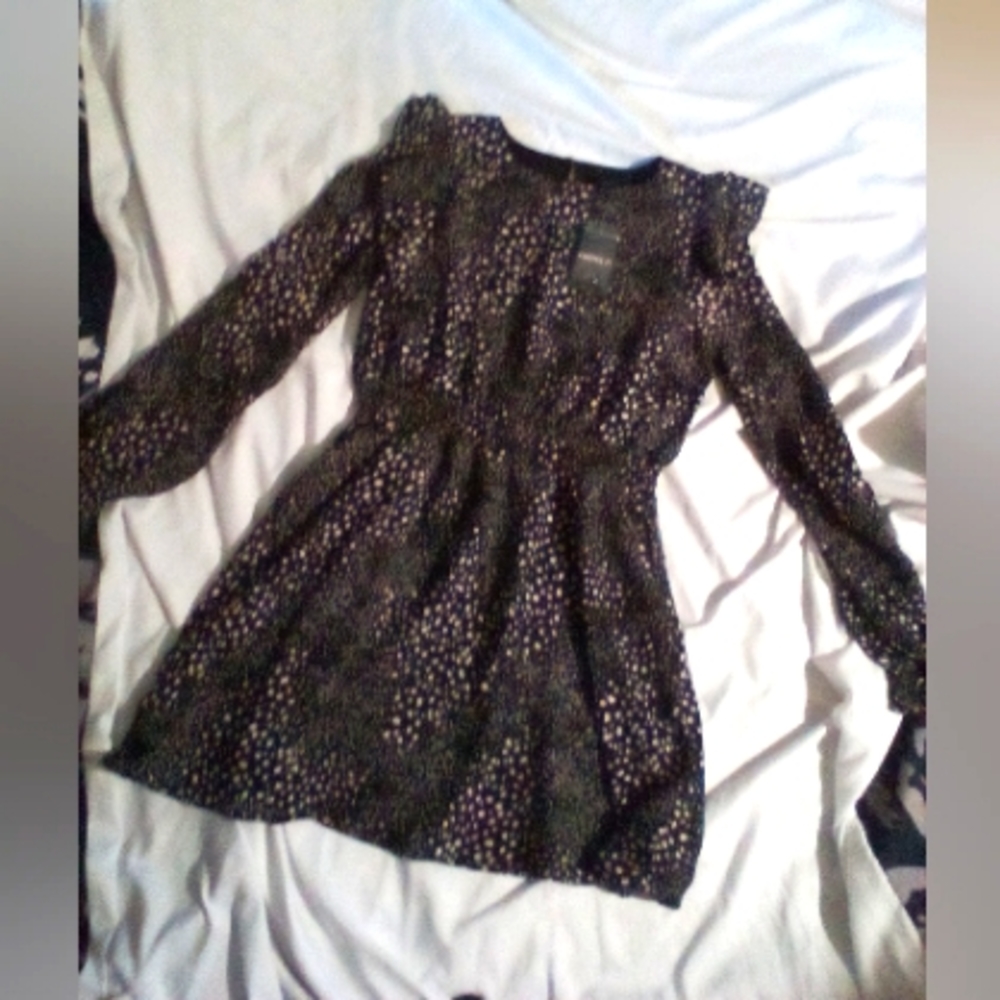 Forever 21 black and cream woven dress